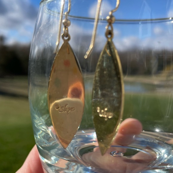 Isle of Skye vintage white cloisonné earrings - Picture 3 of 4